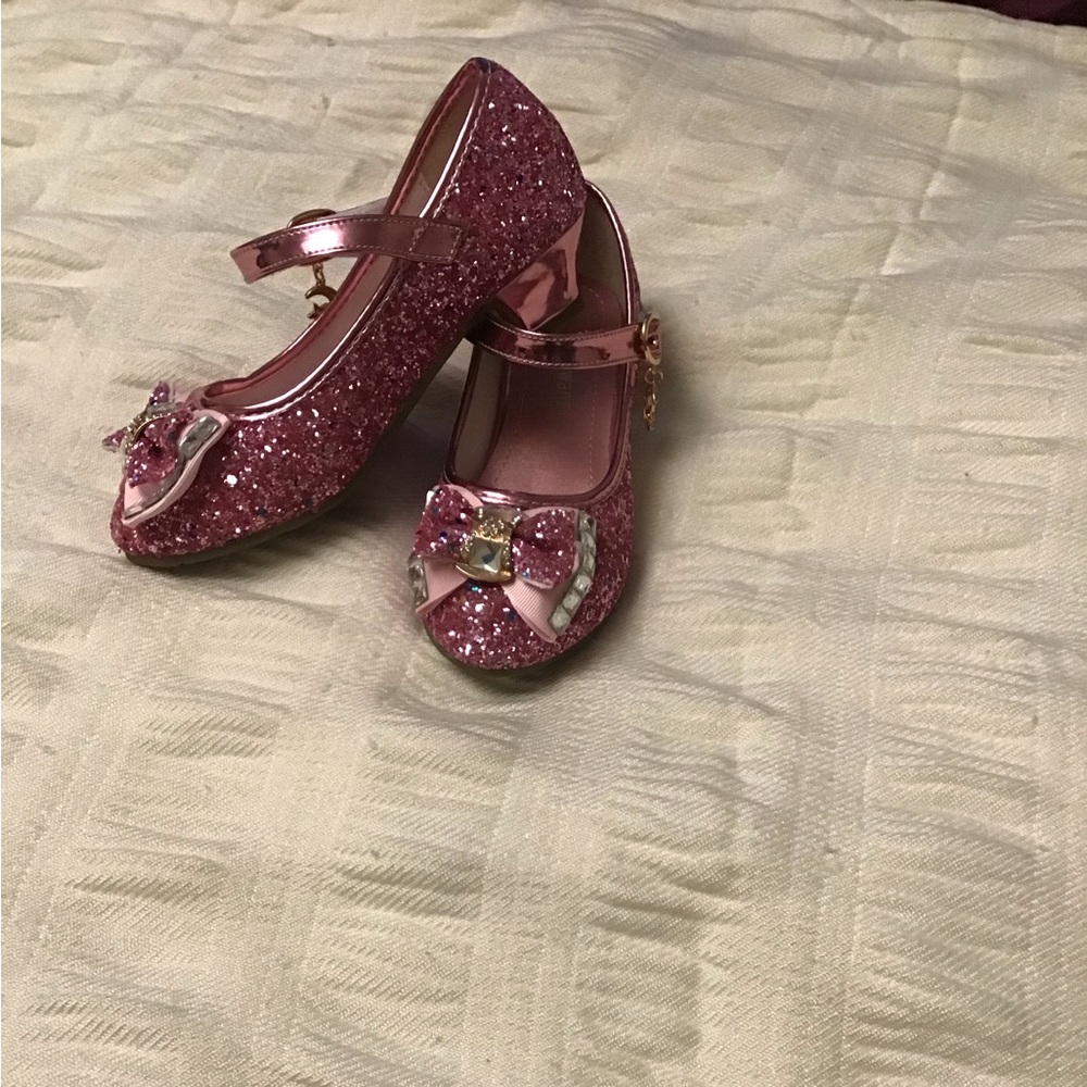 Kids Sparkly Dress Shoes.